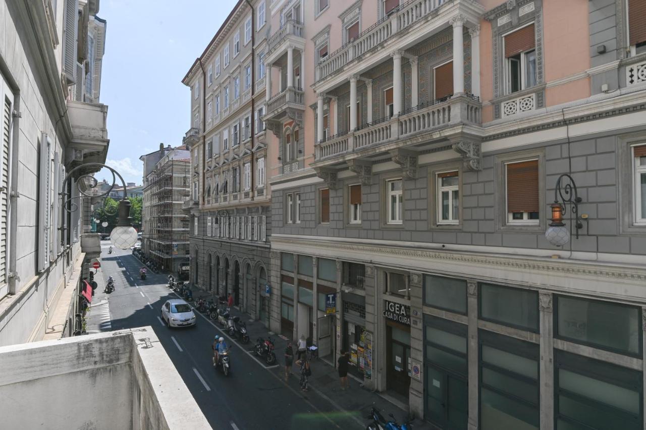 Adria Luxury Residence - Centro Trieszt Kültér fotó